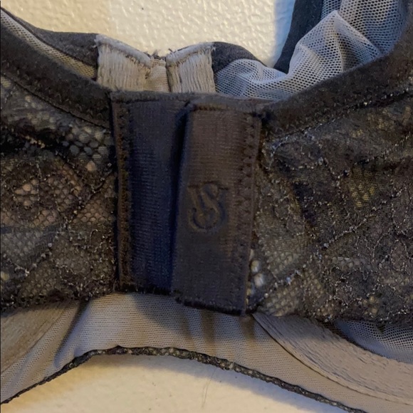 Grey lace Victoria’s Secret bra 36DD - Picture 2 of 3